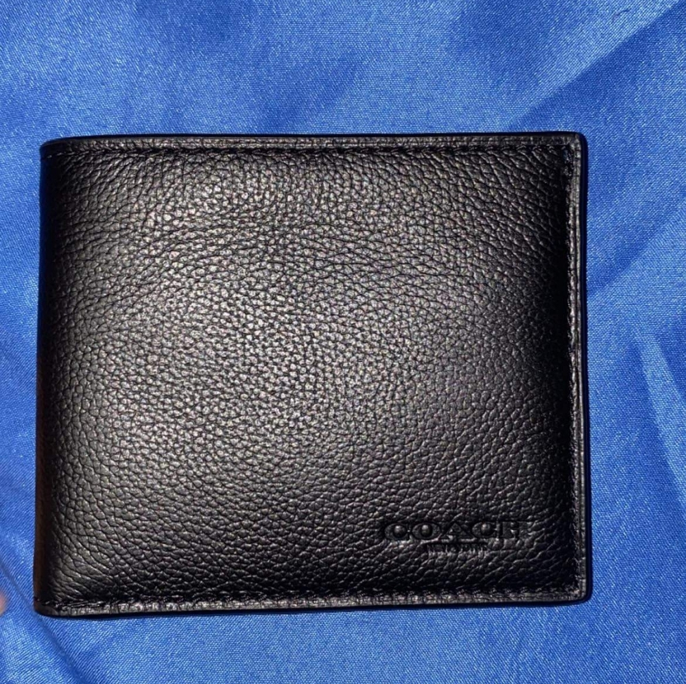 Coach Men Leather Double Billfold Wallet